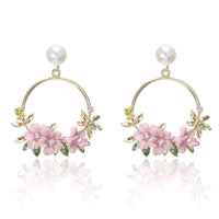 Flower and Pearl Earrings in Gold